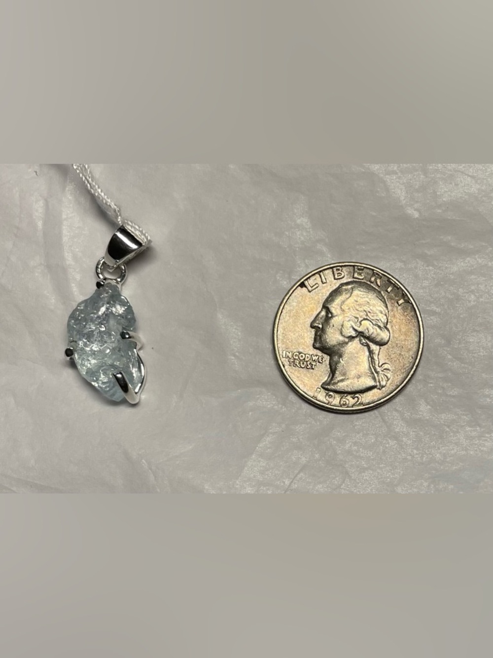 Aquamarine pendant